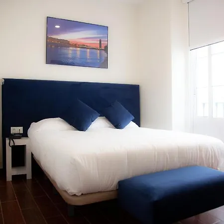 Otel Noches En Triana Sevilla