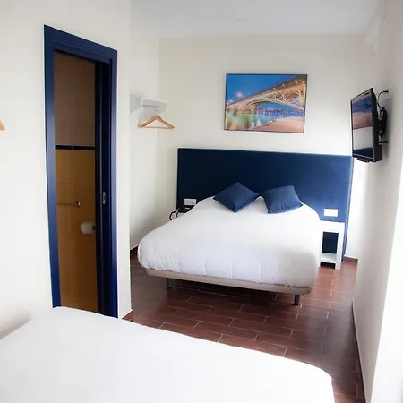 Noches En Triana Otel Sevilla